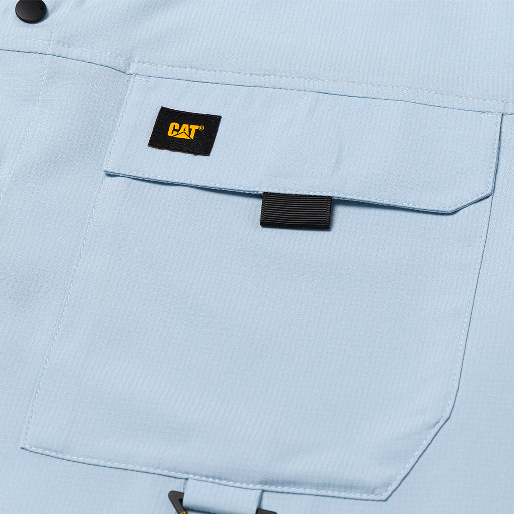 Camisa Tech para hombre color celeste